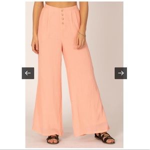 Sisstrevolution flowy pants NWT - size medium